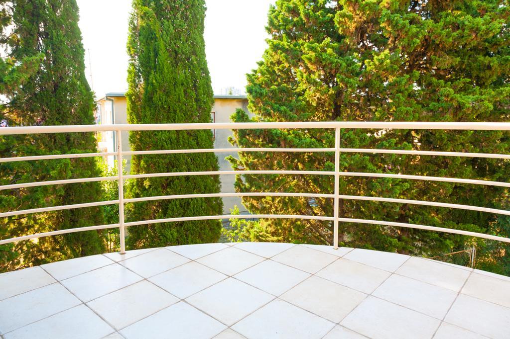 Apartments Villa Lilly Pola Esterno foto
